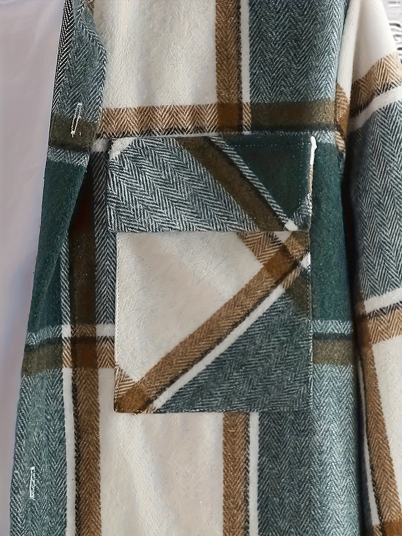 UrbanPlaid—Versatile Plaid Shirt Coat
