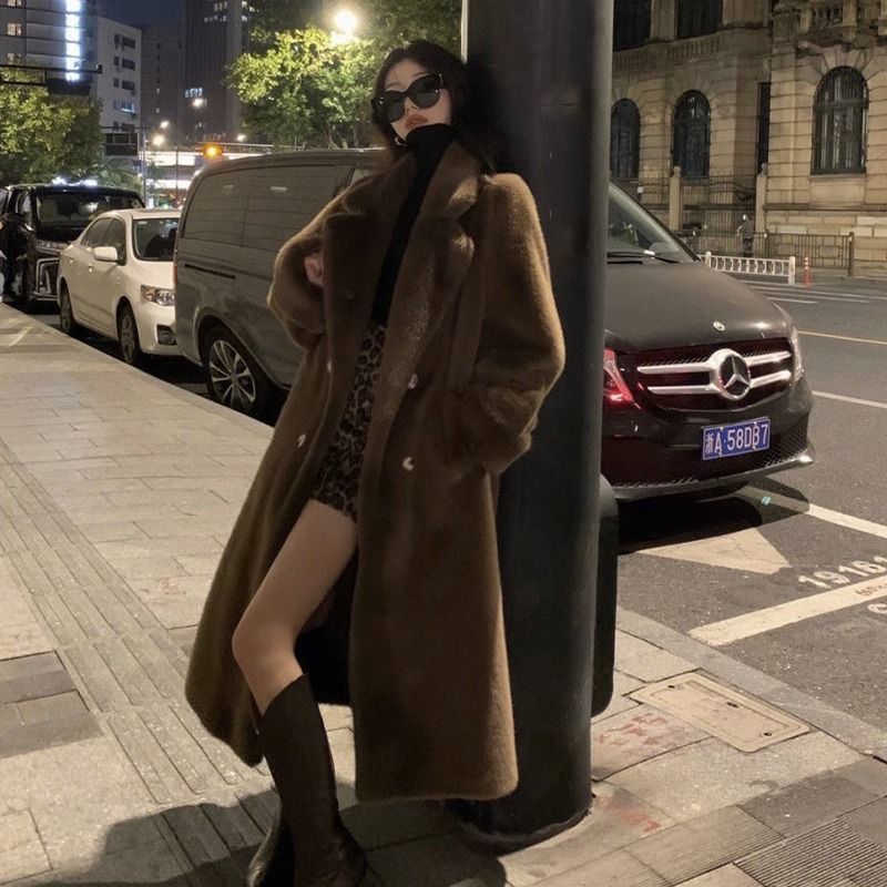 VeroLuxe—Luxe Faux Fur Long Coat